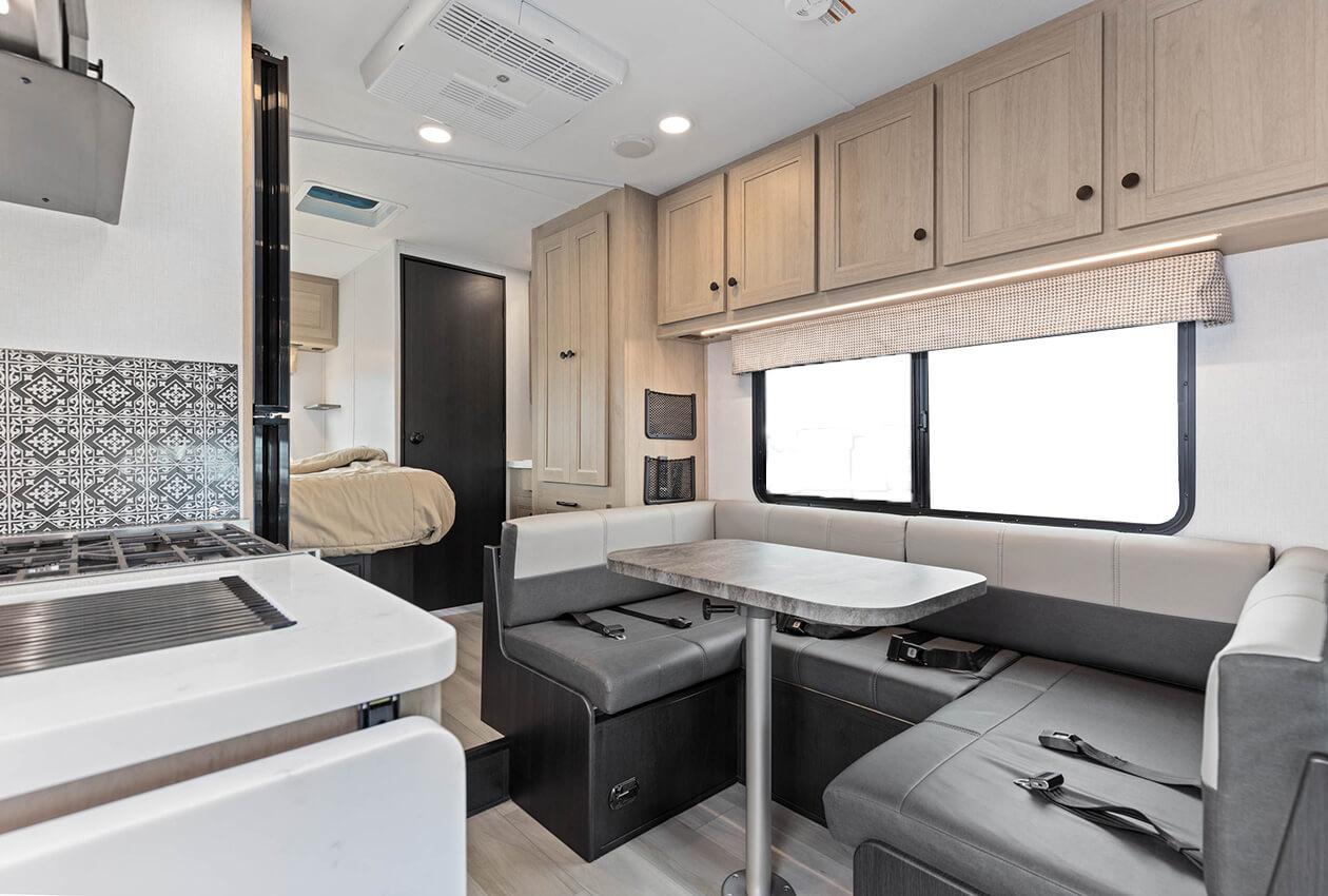 Kitchen & Dinette — Chateau 28Z